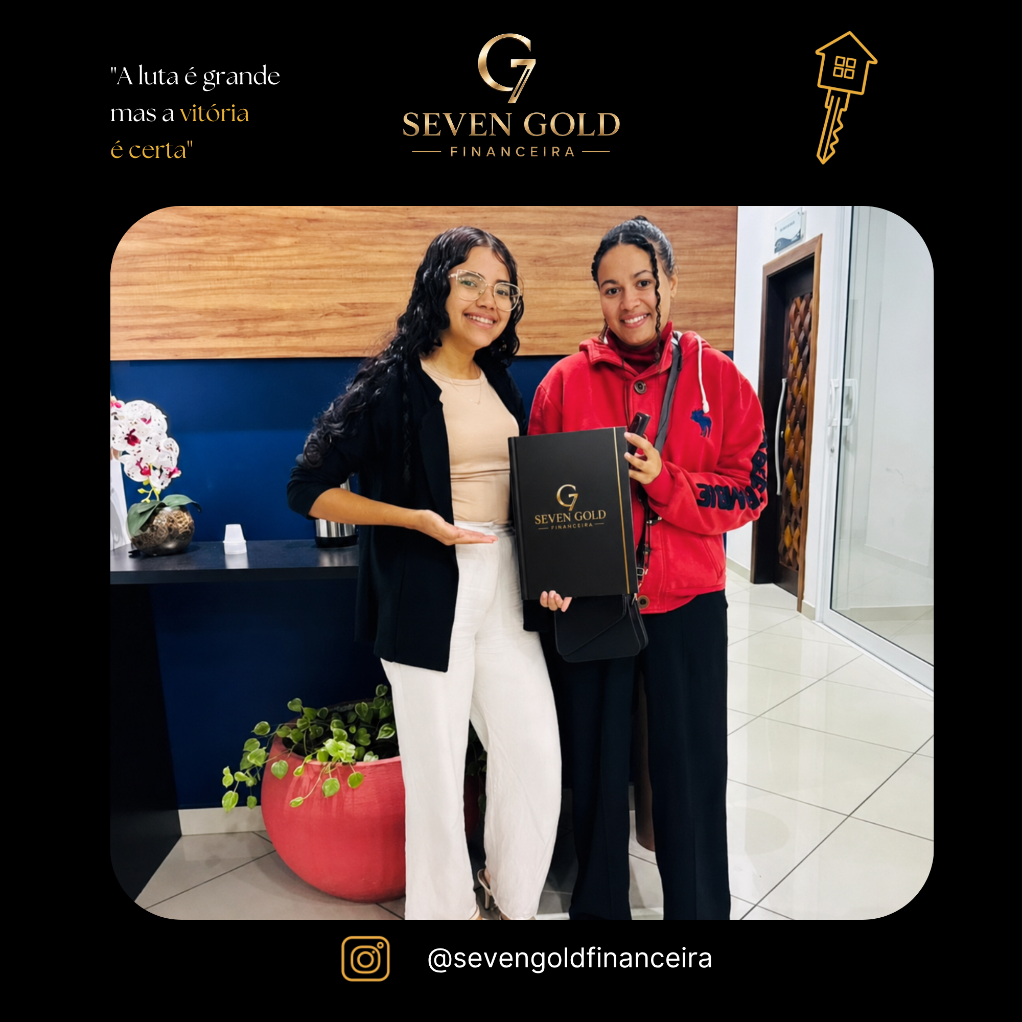 Cliente celebrando sua conquista com a Seven Gold
